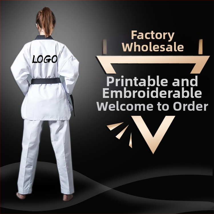 Taekwondo treniņtērpi – garās piedurknes, bērniem un pieaugušajiem, kokvilnas maisījuma audums (55% poliesters), svītraini vai vienkrāsains raksts