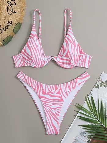 Dvojdielne dámske plavky s zebrovým vzorom, ramienka, trojuholníkový vrchný diel s výstuhou a vankúšikmi na prsia, bez chrbta, polyester