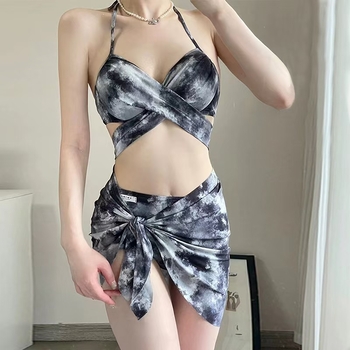 Комплект дамски бански от три части, градиентен принт, плат млечна коприна, 88% полиестер, подплънки за бюст