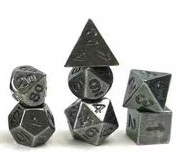 Fém mini dobókocka készlet — cinkötvözet, derékszögű stílus, négy oldalú dizájn, testreszabható feldolgozás, sakk és kártyajátékokhoz