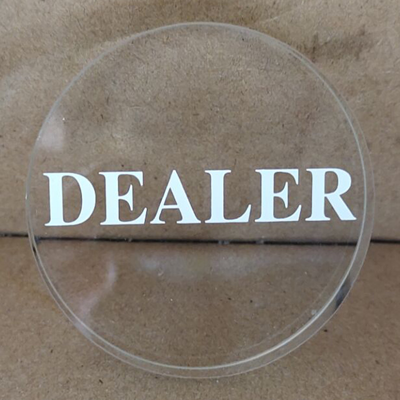 Кристални покер чипове за дилър с възможност за персонализация, 200 бр в кутия, подходящи за покер и други картови игри.