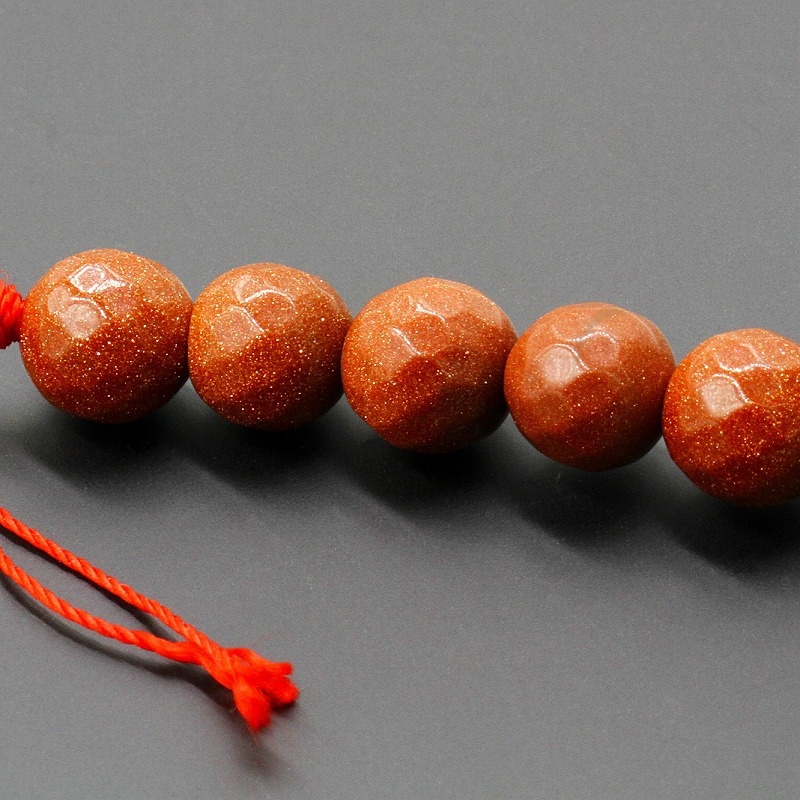 Laza gyöngyök – Yongyi Jewelry, anyag: zsinór