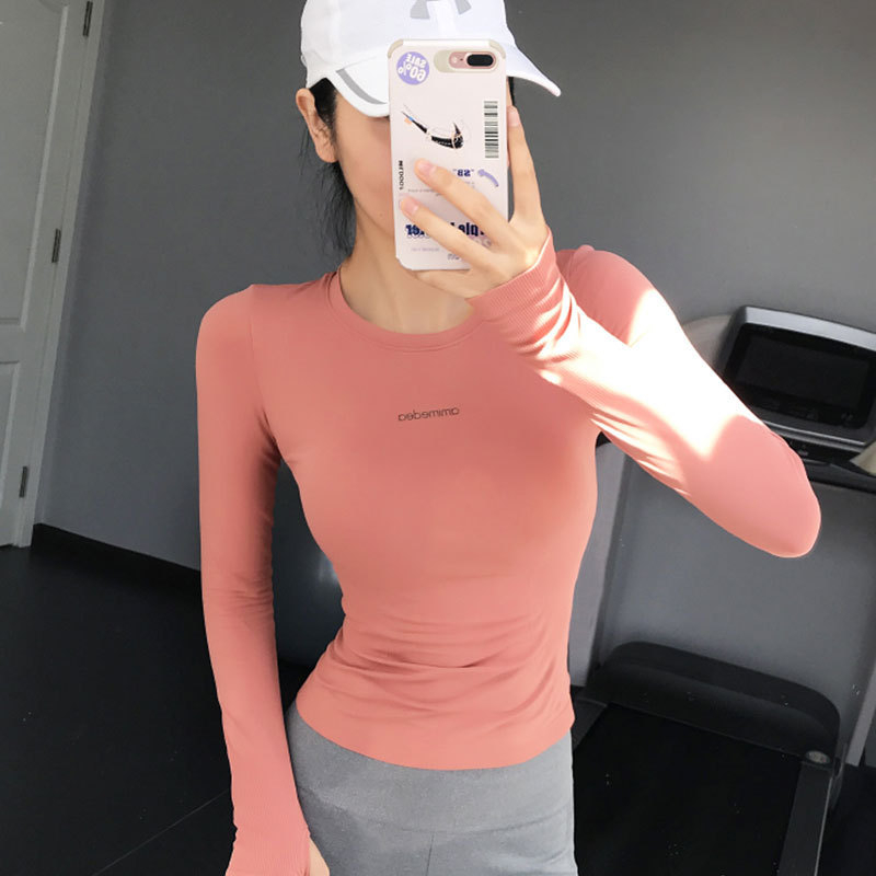 Sporta tops jogai un treniņiem, apaļas kakla līnija, garas piedurknes, ātri žūstošs, mitrumu vadot, Nylon-Spandex audums (90% Nylon, 10% Spandex), vidukļa pieguļošs piegriezums