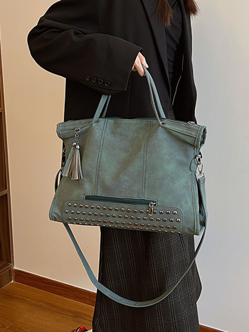 PU Tote kott horisontaalne ruudukujuline kuju, tõmbluku avamine, sisemine zip-tasku, keskmine kõvadus