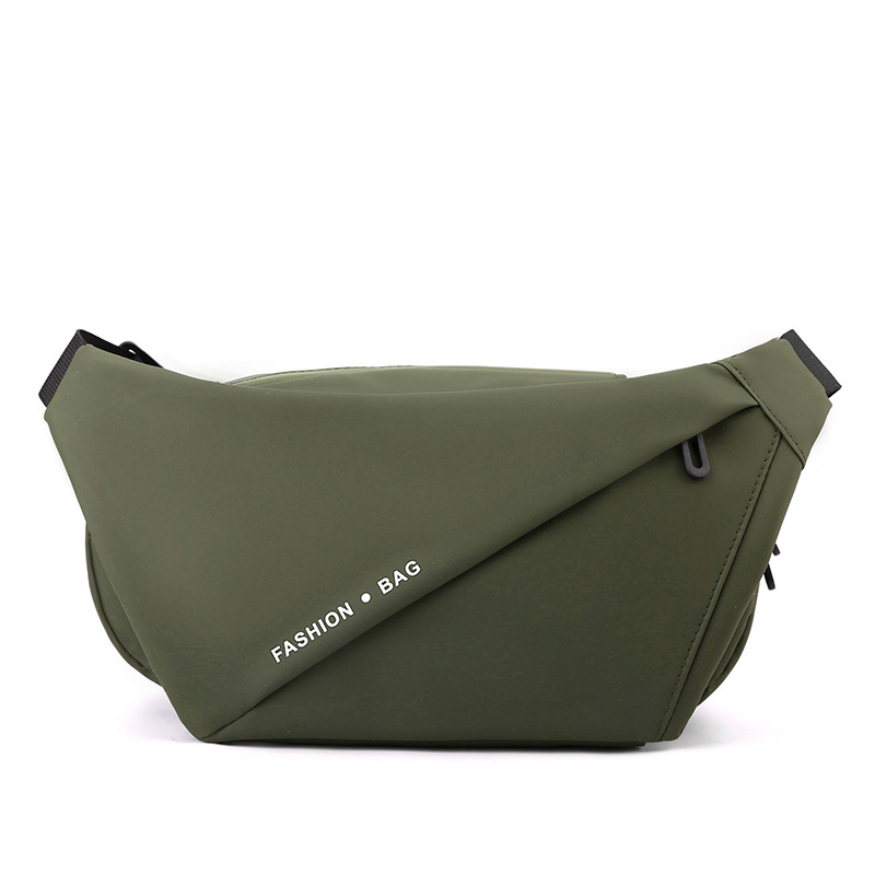 Vīriešu krūšu soma, ādas filmas materiāls, ūdensizturīga, vienkrāsaina, poliestera oderes, rudens 2023