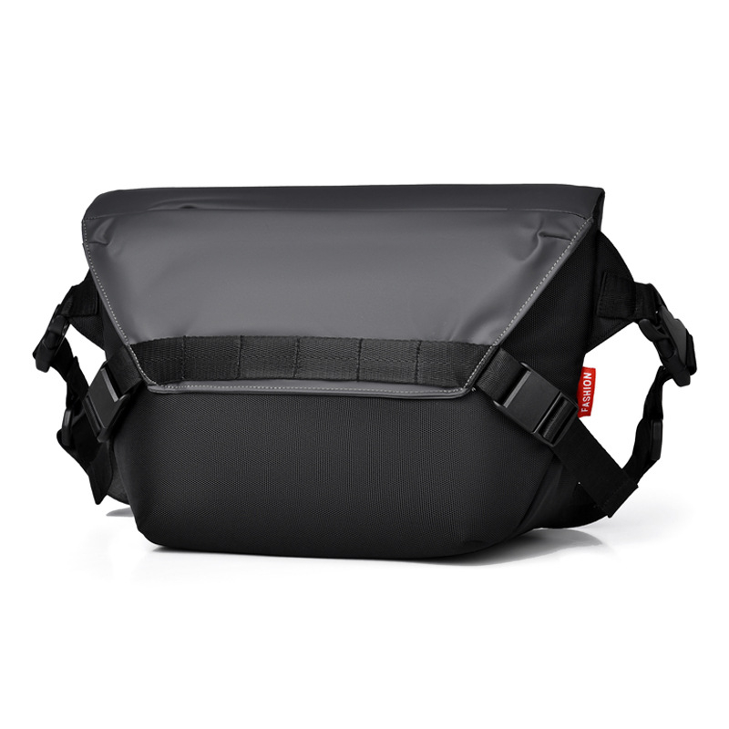 Vīriešu krūšu soma – pilsētas vienkāršība, izturīgs audums, neilona oderējums, liela ietilpība