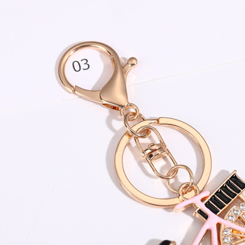 Korejas stila sakausējuma atslēgu piekariņš somām, personalizēta