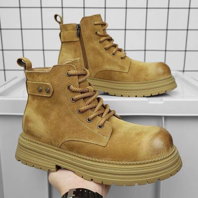 Muške Martin čizme od svinjske kože s gumenom sole, zaobljeni vrh, niski pet (1–3 cm), britanski stil
