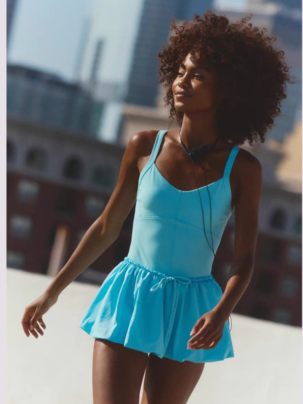 Йога рокля с връзка и сваляща се подплата за бюста, дишаща и бързосъхнеща, еластична; материя: полиестер; 75% найлон + 25% еластан; модел 2025