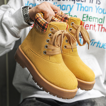 Martin csizmák, magas szárú, platformos magasítással, PU felsőrész nubuk bevonattal, injektált talp, 3–5 cm sarok