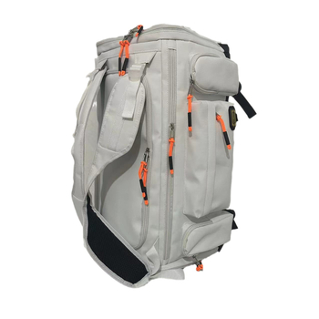 Nagy kapacitású síhátizsák, külön cipőrekesszel, száraz–nedves elválasztás, graffiti mintázat, snowboard/sí felszerelés táska