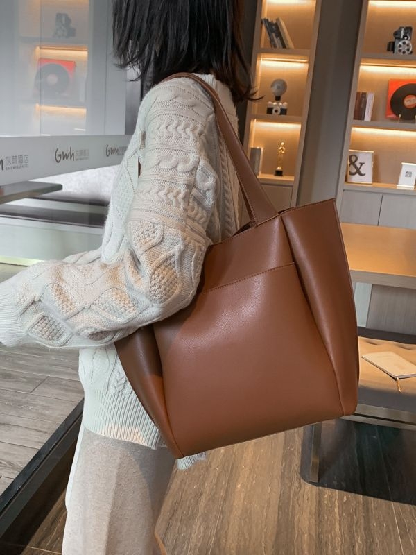 Taška Tote, PU materiál, street trend, zips, tvar vedra
