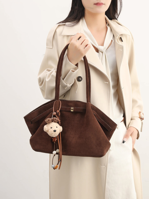 Unisex tote taška z velúru, horizontálny štvorcový tvar, zapínanie na zips a vnútorná kapsa na zips