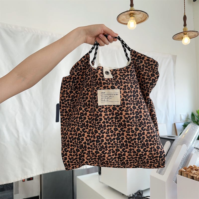 Torba preko ramena od corduroya s leopardim uzorkom, vertikalni kvadratni oblik, unutarnja ID torba, podstava od poplina