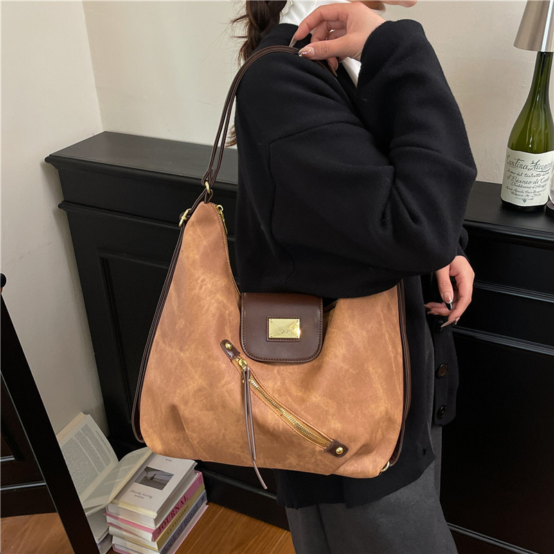 Unisex nylon tote torba s zatvaranjem na zip i unutarnjim džepom za telefon