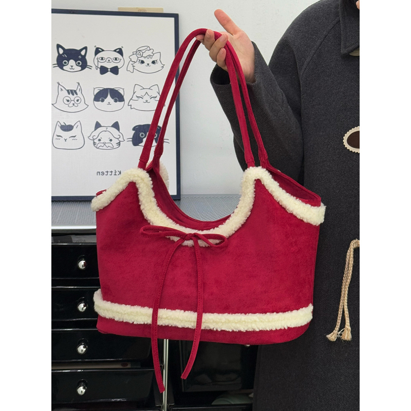 Uniszex plüss tote táska mágneszárral, vízszintes négyszögletes forma, rejtett cipzáras zseb, poliészter bélés