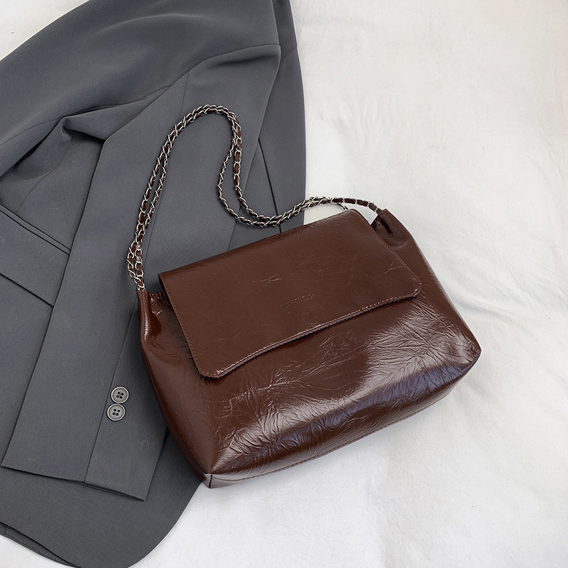 Lančasta Tote torba – gradski stil, PU materijal, horizontalni kvadratni oblik, zatvaranje poklopcem, poliester podstava