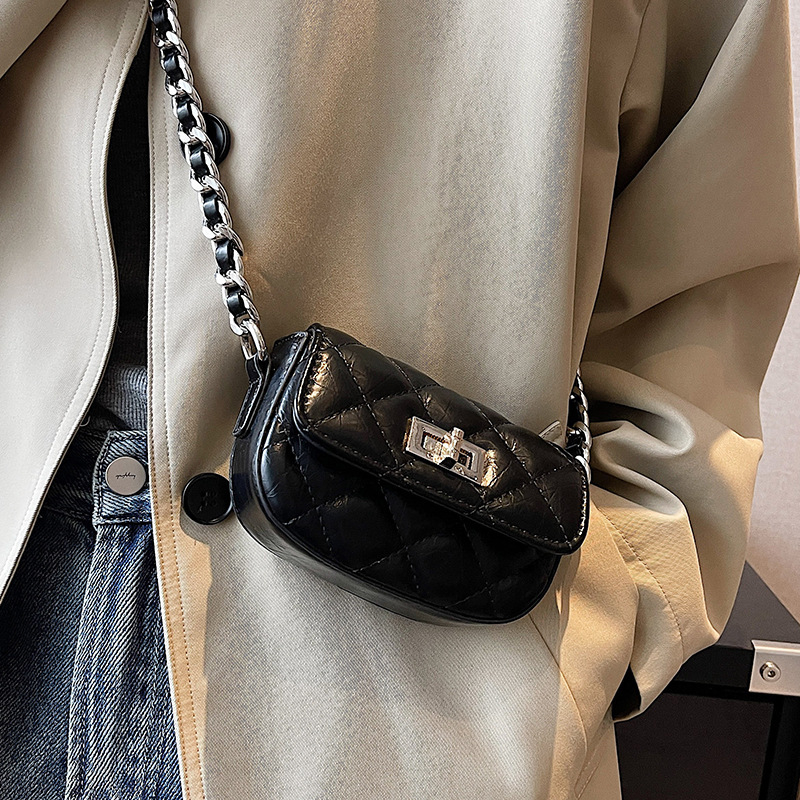 PU izvezeno crossbody torba, vodoravnog kvadratnog oblika, zatvarač za otvaranje, unutarnja džep s zatvaračem, podstava od poliester-cotton