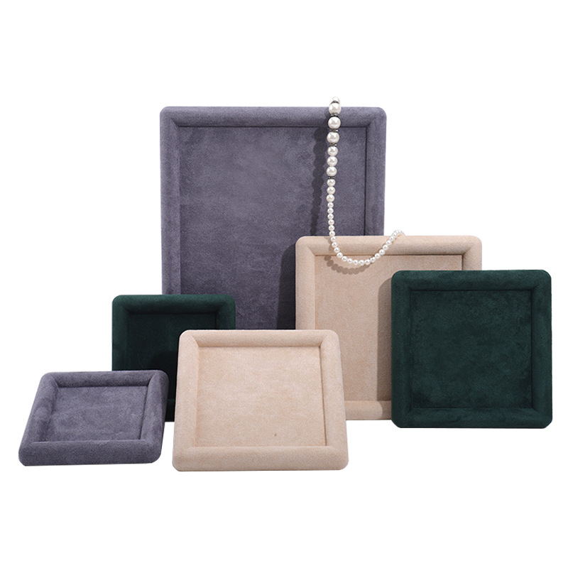 Fából készült ékszer kiállító tál, egyrétegű, egységes megjelenés, összekapcsolt kivitelezés