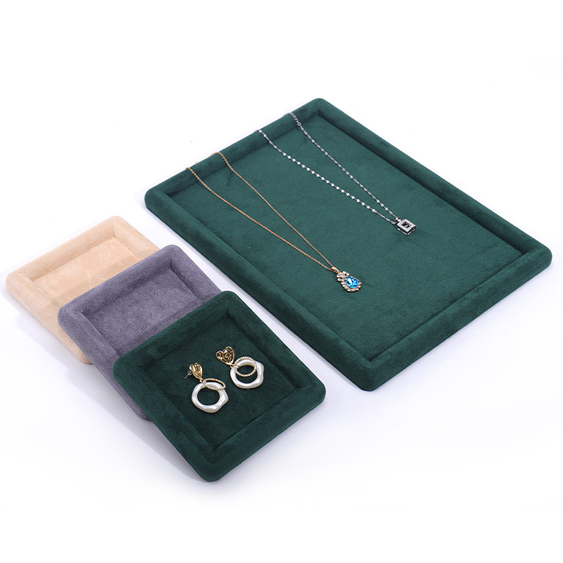 Fából készült ékszer kiállító tál, egyrétegű, egységes megjelenés, összekapcsolt kivitelezés