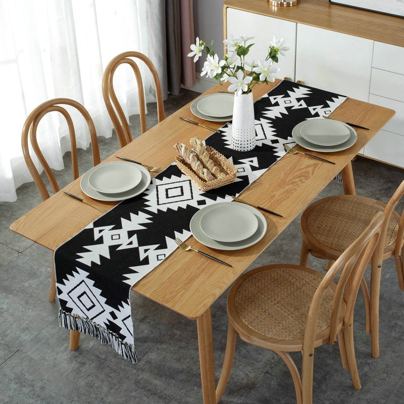Stolnjak s resicama, nordijski moderni europski stil