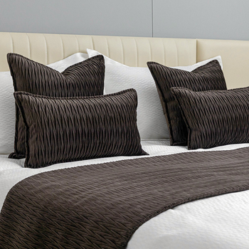 Hotellitoa voodi dekorekomplekt: voodiäärne lint ja padjad – materjal: polüester; stiil: kerge luksus; muster: ühevärviline; stiili positsioon: hotell