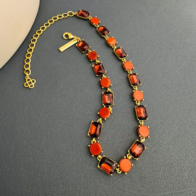 Ogrlica – Sintetički kristal, Geometrijski oblik, Vintage stil, Proljeće 2025, 60 g