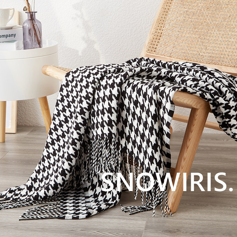 Pletena kauč deka s uzorkom Houndstooth, geometrijski uzorak, jednostavan moderni skandinavski stil; skupljanje 2-3%, postojanost boje 2-3%