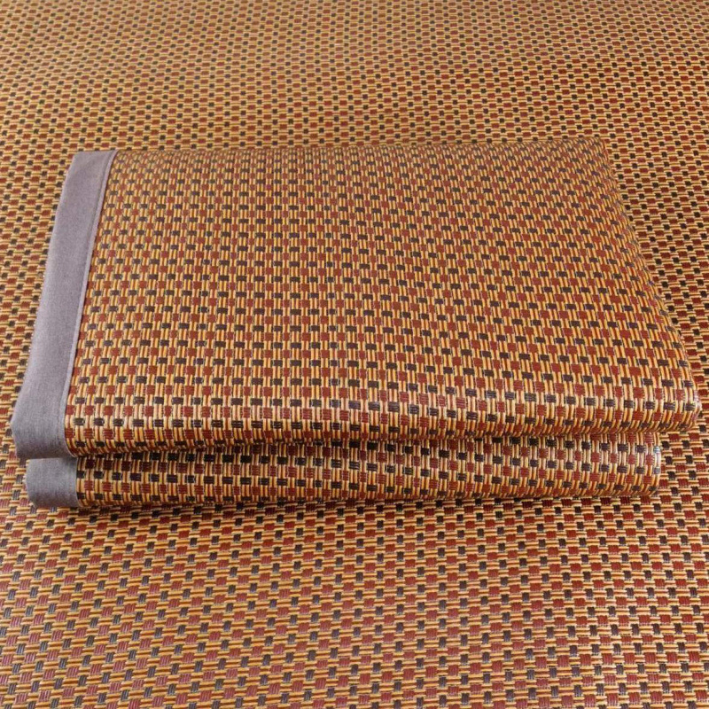 Ратанова постелка с ледена коприна, двустранно удебелена, сгъваема, за студентски общежития, четирисезонна.