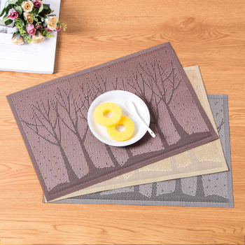 Asztalterítő - PVC, téglalap alakú, égési sérülések elleni védelem és hőszigetelés, növényi virágos mintázat, modern minimalist stílus.