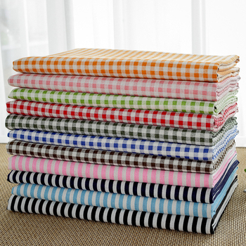 Asztalterítő – pamut- és lenanyagokat utánzó textil; anti-slip és dekoratív; Téglalap alakú; 70% fő anyag, 30% kenderrost keverék