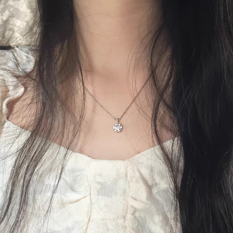 Ženski ogrlica od srebra 925 s pahuljicom od moissanita 1 karat, lanac u obliku O