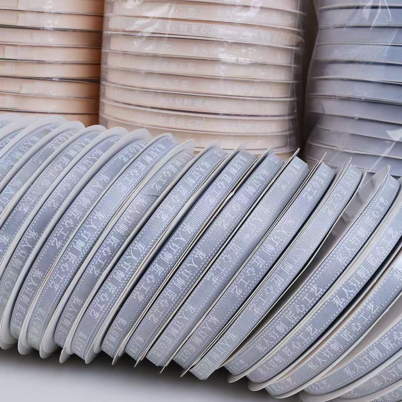 Tekstilni kaiš za zavjese s tiskanim tekstom, prilagodljiva privatna marka, moderan minimalistički stil