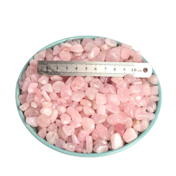 Ružičasti kvarcni šljunak – geometrijski dekorativni kamen za akvarij i krajinu; marka Eastern sea crystal; pakiranje karton; stil modernna jednostavnost; materijal ružičasti kvarc