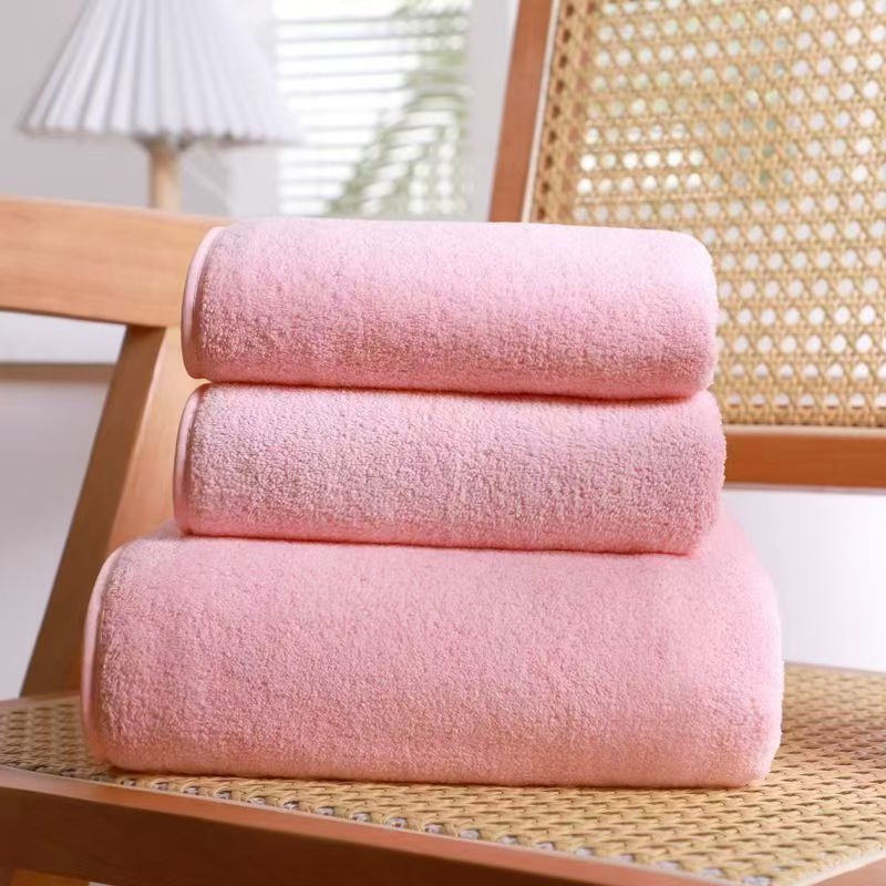 Set kupaonskih ručnika od coral fleece materijala, debeli, mekani, vrlo upijajući, bez vlakana koja otpada, za kućnu uporabu