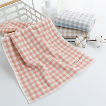 Grace 100% pamut arc törölköző, 32S fonal, sima szövés, 100–120 g