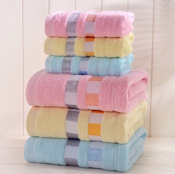 Bavlnený uterák na kúpeľ/pláž, ploché tkanie (Plain weave), priadza 14, 300–400 g