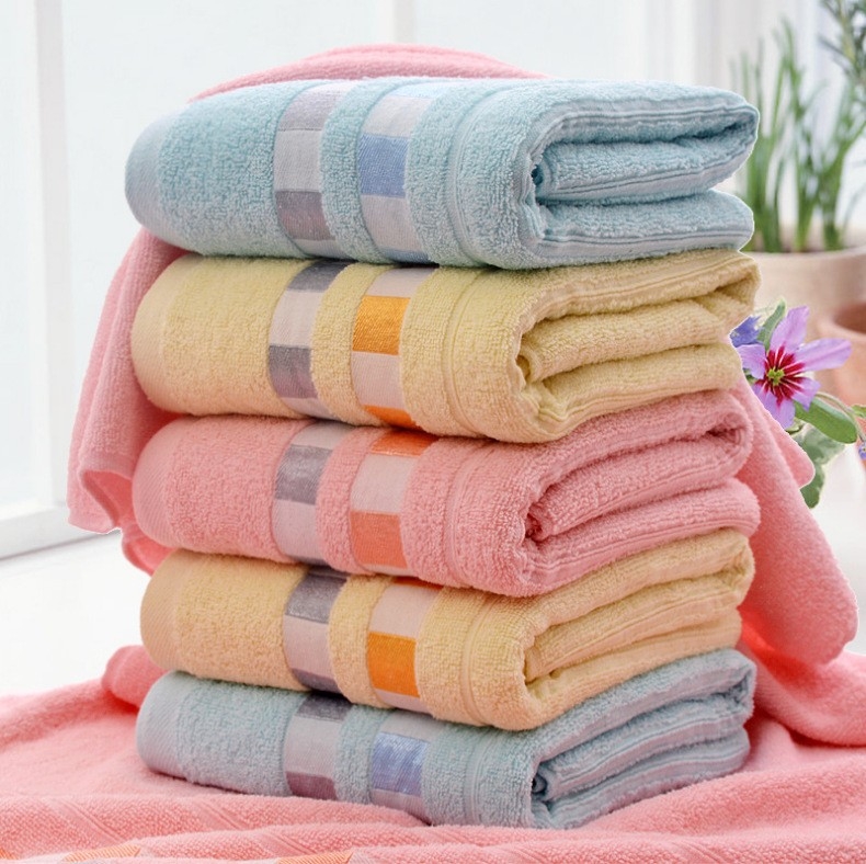 Bavlnený uterák na kúpeľ/pláž, ploché tkanie (Plain weave), priadza 14, 300–400 g