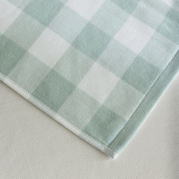 Arc- és törölköző – hosszú szálú pamut, 16 fonat, 100–120 g, feldolgozás: hajlítás (hemming), gyors nedvszívó és lélegző