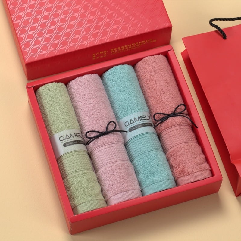 Σετ τεσσάρων πετσέτων δώρου από 100% βαμβάκι, 700 g, χτενισμένη κλωστή, Jacquard ύφανση, σε κουτί δώρου