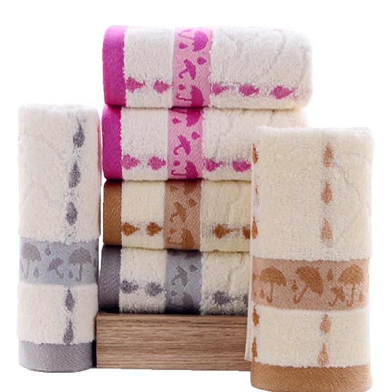 Ručník za kišobran – pamuk, debeo, mekan i upijajući; Jacquard tkanina, 16 vlakana; 100–120 g; Značka Red Bamboo; Mogućnost prilagodbe
