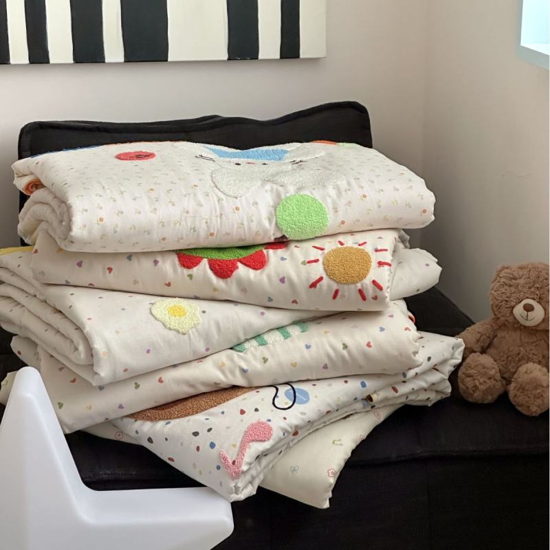 Baby House vaikų medvilninis komplektas su karikatūromis, siuvinėtas, 100% medvilnė, Santai antibakterinis užpildas, audinio tankis 133x72, 60 siūlų