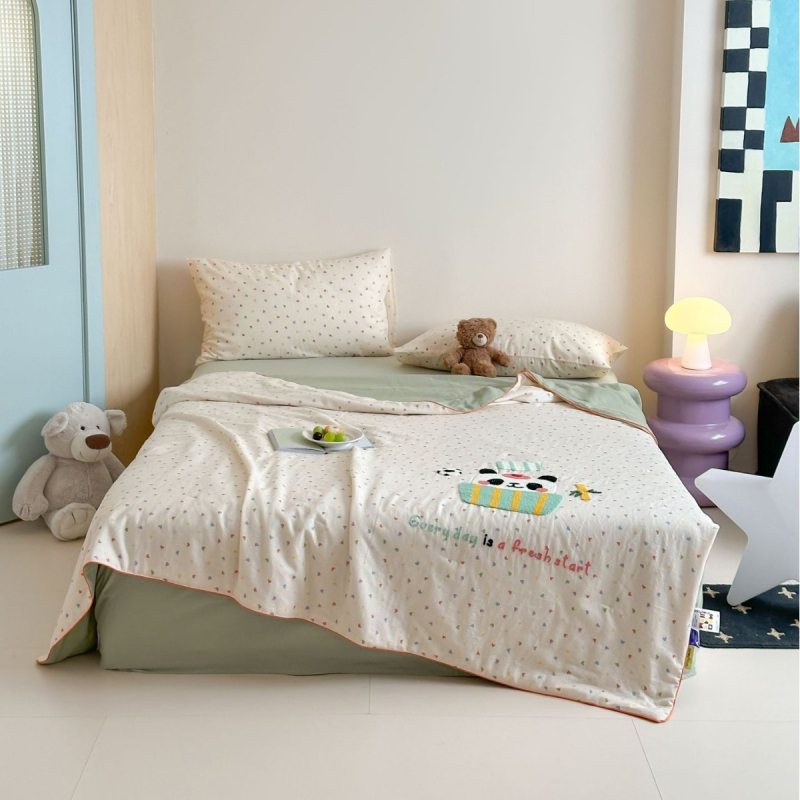 Baby House vaikų medvilninis komplektas su karikatūromis, siuvinėtas, 100% medvilnė, Santai antibakterinis užpildas, audinio tankis 133x72, 60 siūlų