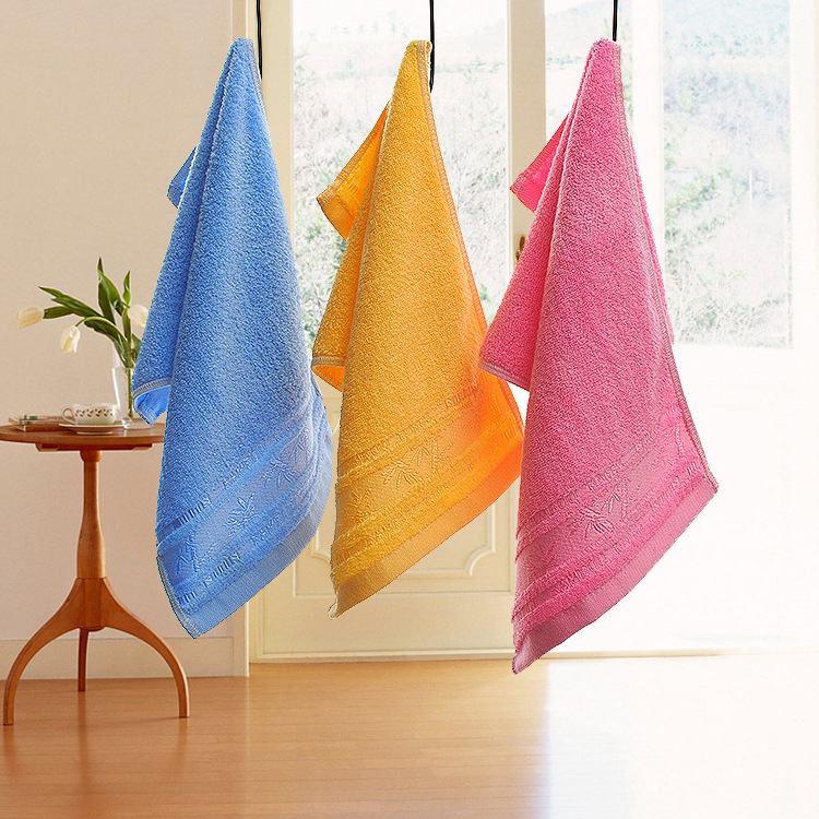 Prosop pentru copii din fibre de bambus, marca Xinlan bamboo, fir 32s combed, 60 g, imprimare logo, absorbție apă 0–5 s.