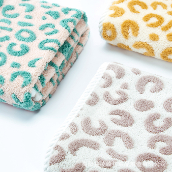 Jacquard koralni fleece ručnik za lice i kupaonicu, leopard uzorak, 150D, težina 80-99 g, mogućnost prilagodbe