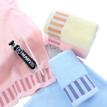 Ručnik od 100% pamuka, pređa 14s, džakard tkanina, završna obrada rubova, 100–120 g/m², prilagodba logotipa