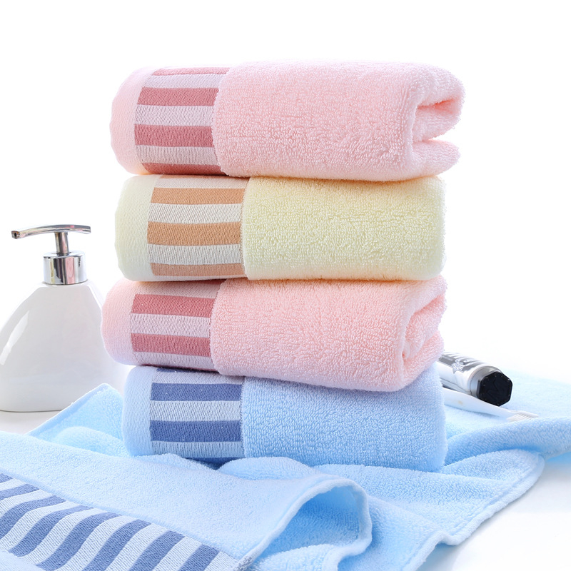 Ručnik od 100% pamuka, pređa 14s, džakard tkanina, završna obrada rubova, 100–120 g/m², prilagodba logotipa