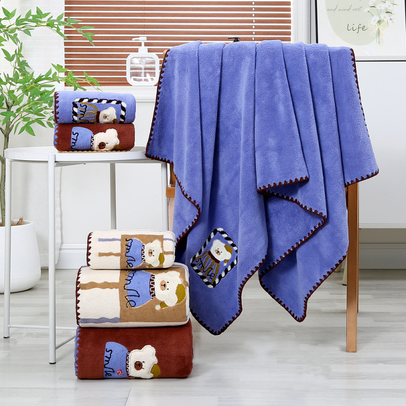 Ručník za lice s izšivenim crtanim medvjedom, koralni pliš, mikrovlakno, težina 80–100 g