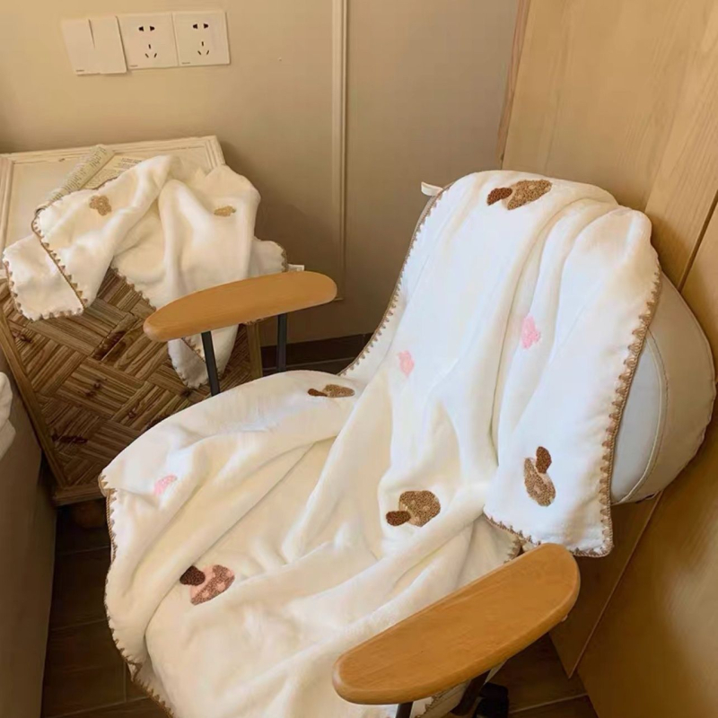 Set od dva ručnika za kupanje od mikrovlakana, upijajući, brzo se sušeći, bez dlačica, 300–400 g, s rubom zašivenim.