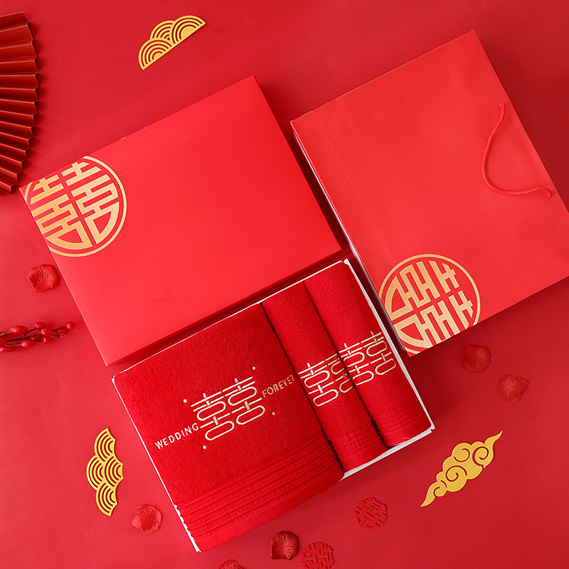 Комплект хавлии от чист памук в подаръчна кутия, 600 g, логото отпечатано, бродерия и проста тъкан